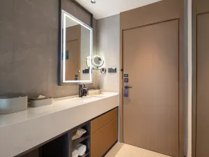 퉁랴오 기차역 민항로 아투어 호텔