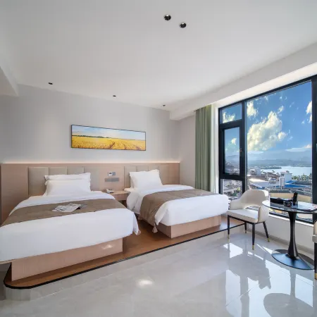 fengjingyihu ho tspring hotel