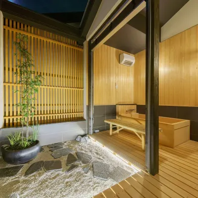 Yadoya Yanagidori West Hotels near Honryuji Temple
