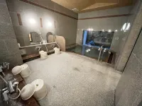 Hotel Route-Inn Sapporo Ekimae Kitaguchi - Bãi đậu xe