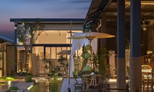 The Hidden House (Cheng Du Kuanzhai Alley People's Park Subway Station Branch)