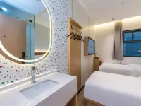 Comfort Hotel (Capital Institute of Pediatrics Beijing Railway Station) Hotel dekat pusat perbelanjaan Parkview Green