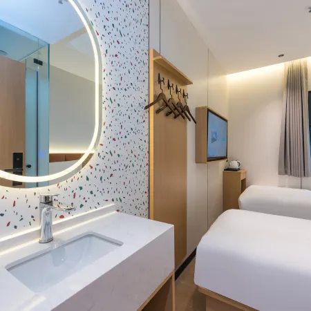Comfort Hotel (Capital Institute of Pediatrics Beijing Railway Station) Отели рядом с достопримечательностью «Парк Житань»