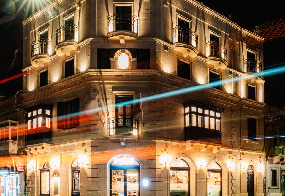 3. 로얄 생트 헬렌..