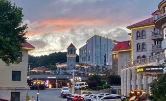 Lushan Next Door Neighbors Homestay (Lushan Cableway Upper Platform Branch)