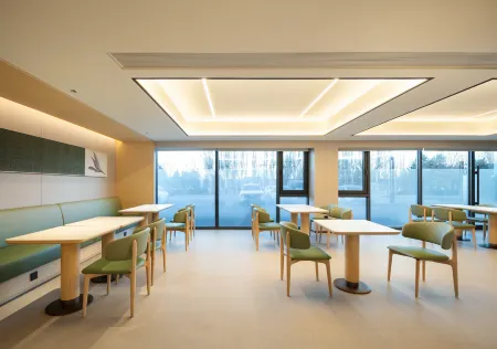 JI Hotel (Tongliao Qinghe Avenue Yuelai River)