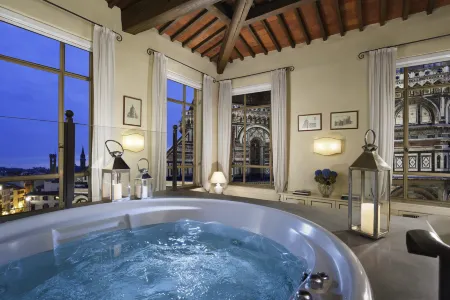 Palazzo Niccolini Al Duomo Residenza d'Epoca Отели рядом с достопримечательностью «Palazzo dei Congressi»