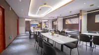 Motel(Xuri building, Taishan street, Tai'an)