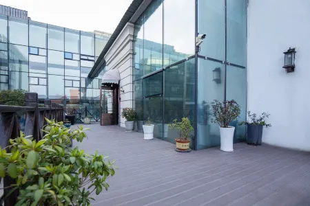 Durian Candy Hotel (Nanjing Xianlin Center Subway Station) Отели рядом с достопримечательностью «Nanjing University (xianlinxiaoqu)»