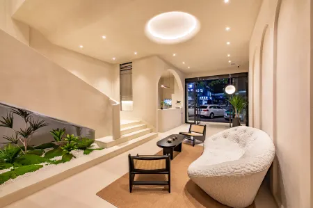 Jinxi Hexi City B&B Отели рядом с достопримечательностью «Moon Lake Scenic Area»