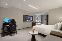 i Electronic Sports Hotel (Xinxiang Municipal Government High-speed Railway Station)