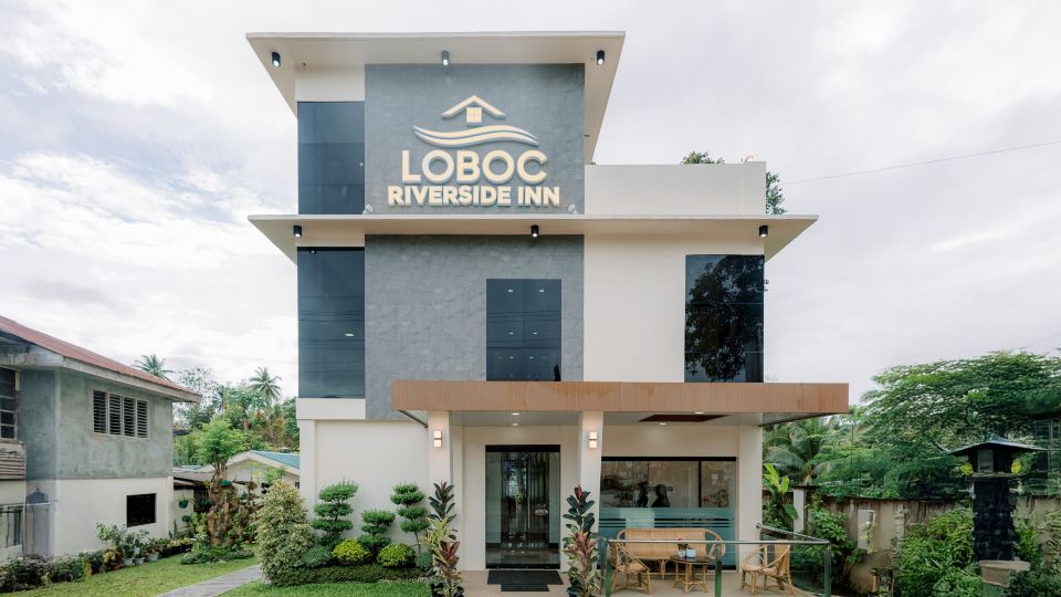 LOBOC RIVERSIDE INN and RESTAURANT