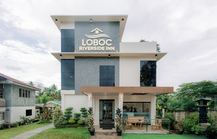 LOBOC RIVERSIDE INN and RESTAURANT
