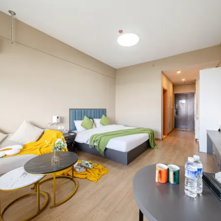 Yijia Homestay (Anaya West 2 Store)