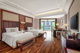 Linyin Holiday Hotel