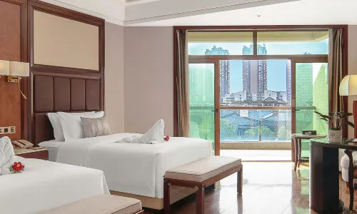 Linyin Holiday Hotel