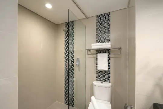 บาติกา โฮเทลแอนด์อพาร์ทเมนท์ การาวัง