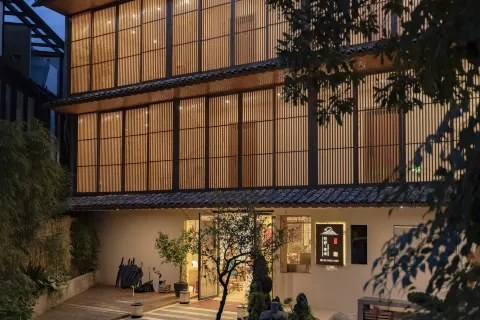 HOTEL MORO