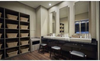 Hinode Hills Niseko Village, Curio Collection by Hilton