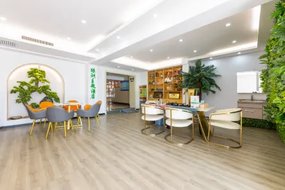Dunhuang Oasis Theme Hotel