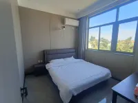 Jiahe Homestay (Weishan Island)