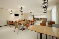 City Convenience Hotel (Nanning Nationalities University Xiangsihu Campus) - Esports