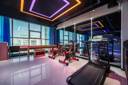 Changji Hua'er Qingshe Hotel (Feima Turntable, Beijing South Road Branch)