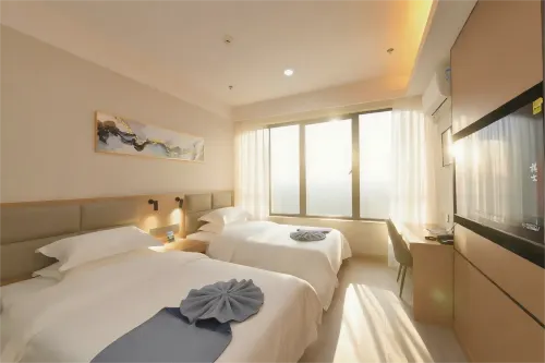 Sanhe Binshe Yingbin Building (Linqing Railway Station Wanyuan Scenic Area Branch) Hotels in Linqing