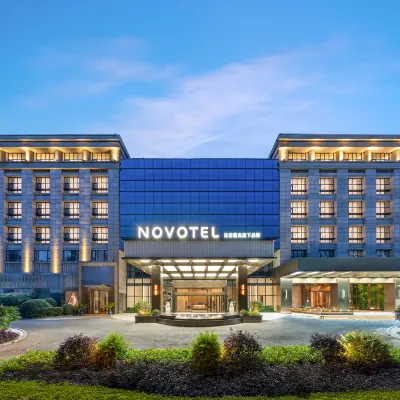 Novotel Shanghai Hongqiao International Airport Hotels near Qibao Station
