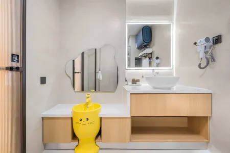 Lemon Hotel (Hohhot Wuliying Subway Station) Отели рядом с достопримечательностью «Inner Mongolia University Innovation College (South Campus)»