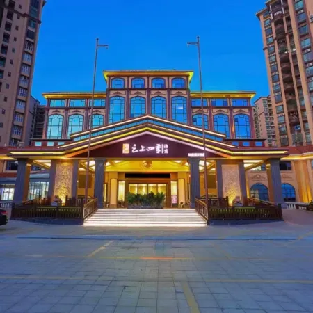 Homeinn Yunshang Siji Hotel (Huizhou Boluo Shiwan Yanjiang Road)