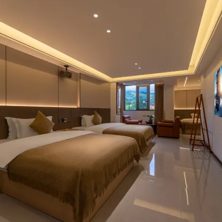 Baoyuelou · C-Position Scenic Vacation Boutique Stay (Xijiang Qianhu Miao Village Observation Deck)