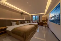 Baoyuelou · C-Position Scenic Vacation Boutique Stay (Xijiang Qianhu Miao Village Observation Deck)
