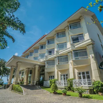 Saigon Condao Resort Отели рядом с достопримечательностью «Пляж Анхай»