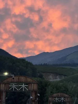 安遇·ANYU民宿 禾木橋周辺のホテル