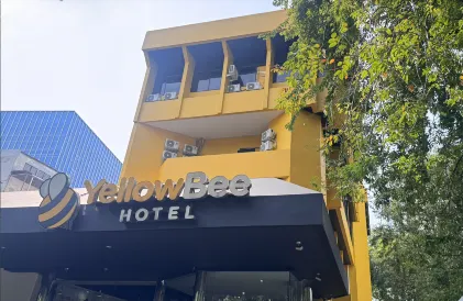 Yellow Bee Tanah Abang