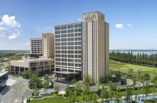 Aloft Kunshan Dianshan Lake Hotels near Liurudun Village