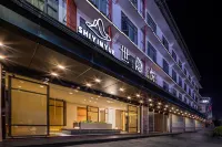 陽朔世隱悅飯店 烏布小鎮/陽朔汽車總站（遇龍河十里畫廊景區鳳鳴入口）住宿飯店