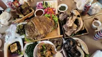 Xilamuren Starry Night Homestay - พร้อมอาหารเช้า