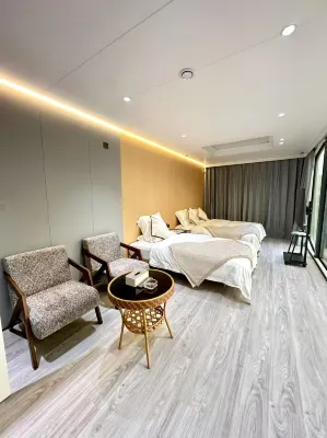 Zalantun Small Town Hotels near Moon Town. Chaihe