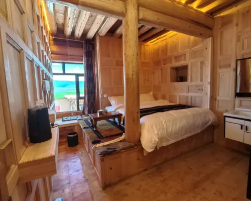 Ngawa Lianbao Yunju Homestay Hotel a Ngawa