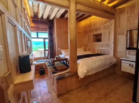 Ngawa Lianbao Yunju Homestay