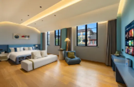 Qiexi·Xiangjianhuan Dream Car Linhe Homestay Hotel (Nanxun Ancient Town Scenic Area)