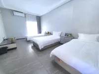 Heqian Yuexia Homestay (Ili River Valley Scenic Area)