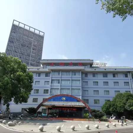 Lg Hotel