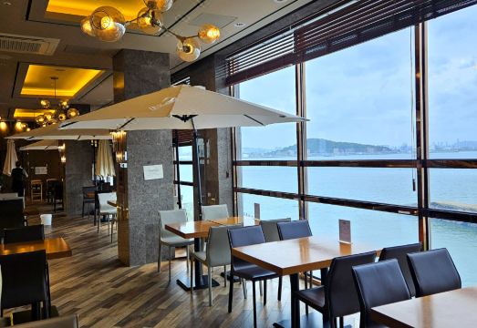 3. 웨스턴 그레이스..