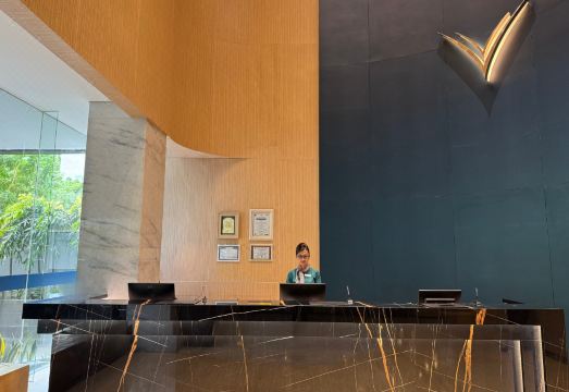 이비스 스타일스 수라바야 제무르사리