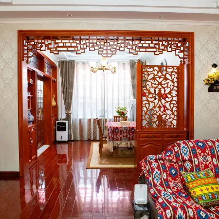 Ili Yining Qinheju Courtyard Homestay