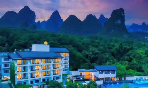 Guilin Yangshuo Nine Roots Star Luxury Hotel(Lijiang Branch)