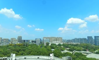 Yiwu Heart Xiuhu Park Atour Hotel